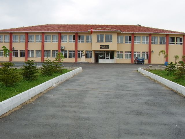 Ovayenice Örfi Çetinkaya Ortaokulu 
