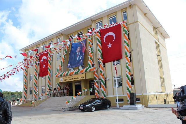 Güç Kardeşler Anadolu Lisesi 