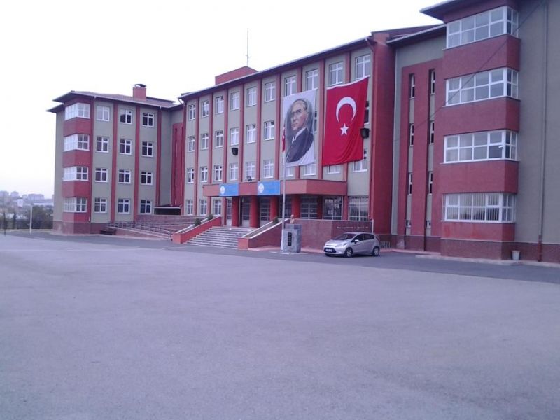Alemdağ Mehmet Akif Ersoy Ortaokulu 