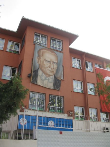 Hatice Mehmet Ekşioğlu Ortaokulu 