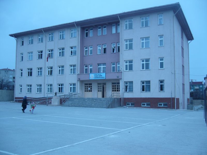 Yunus Emre İlkokulu 
