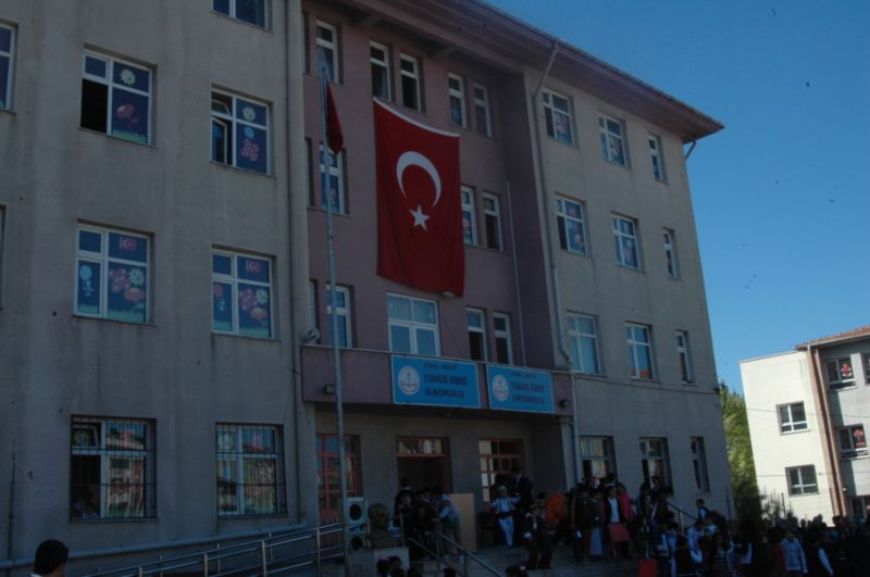 Yunus Emre İmam Hatip Ortaokulu 