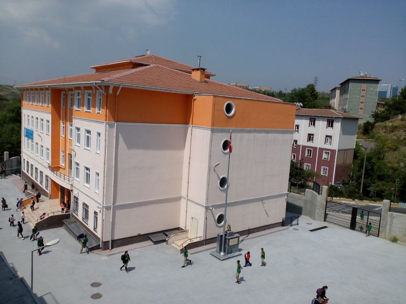 Şehit Murat Karakuş Ortaokulu 
