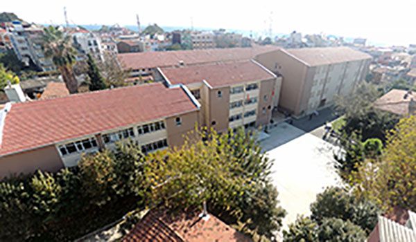Kadırga Mesleki Ve Teknik Anadolu Lisesi 