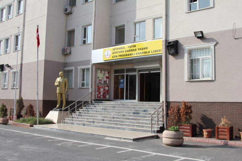 Fatih Atatürk Çağdaş Yaşam Çok Programlı Anadolu Lisesi 
