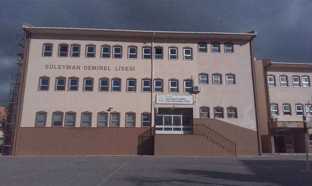Süleyman Demirel Çok Programlı Anadolu Lisesi 