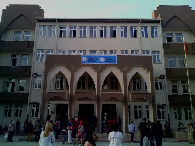 30 Ağustos İlkokulu 