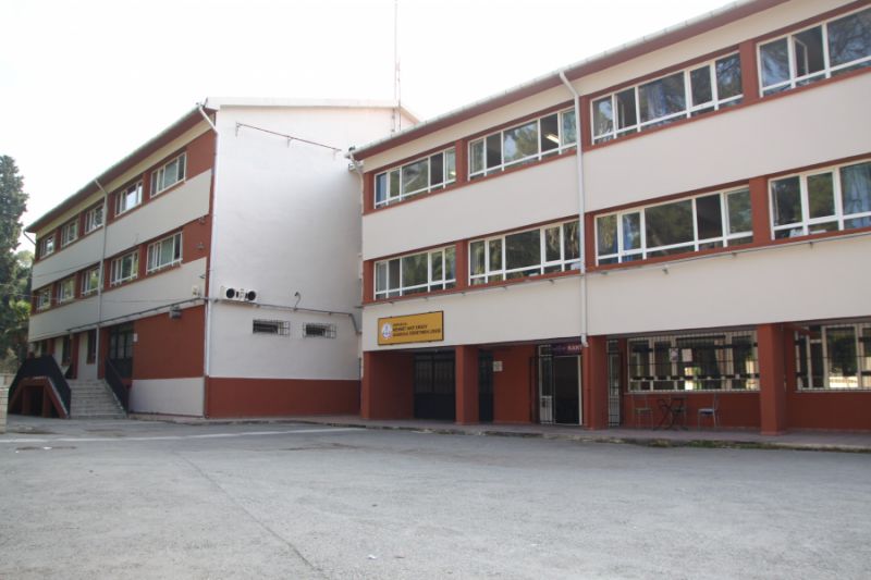 Buca Mehmet Akif Ersoy Sosyal Bilimler Lisesi 