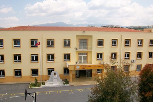 Buca Zübeyde Hanım Mesleki Ve Teknik Anadolu Lisesi 