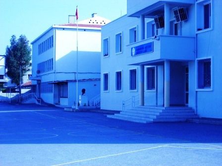 Buca-Müşerref Mahmut Tınas Ortaokulu 