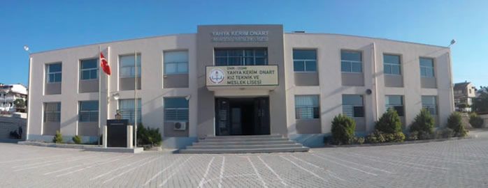 Çeşme Yahya Kerim Onart Mesleki Ve Teknik Anadolu Lisesi 