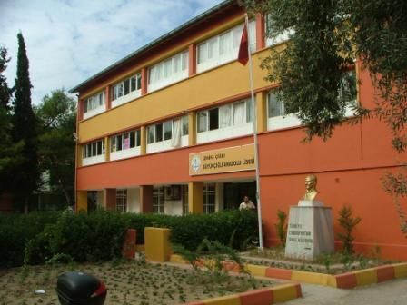 Büyükçiğli Anadolu Lisesi 