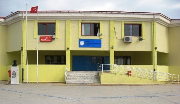 Tüpraş Mahmut Esat Bozkurt İlkokulu 