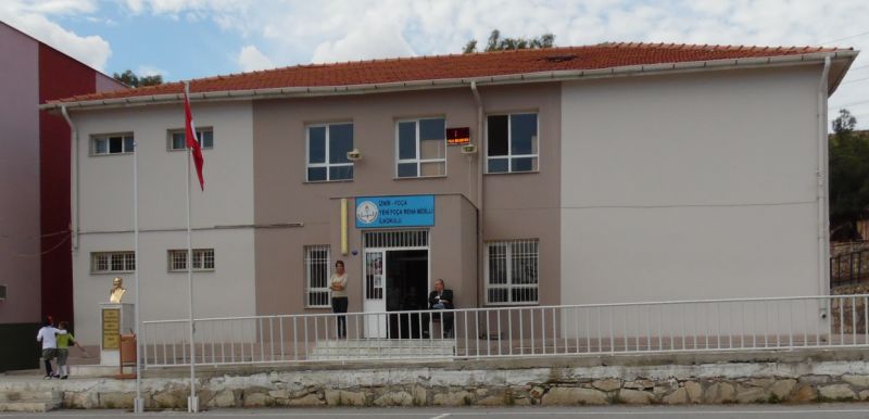Yenifoça Reha Midilli İlkokulu 