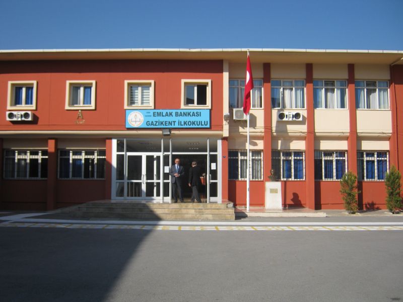 Emlak Bankası Gazikent İlkokulu 