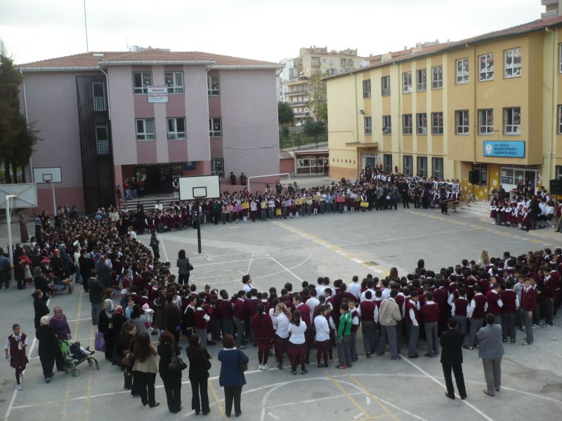 Nazire Merzeci İlkokulu 