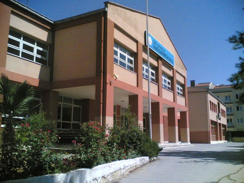 Ülkü Ortaokulu 
