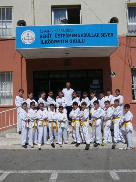 Katip Çelebi Ortaokulu 