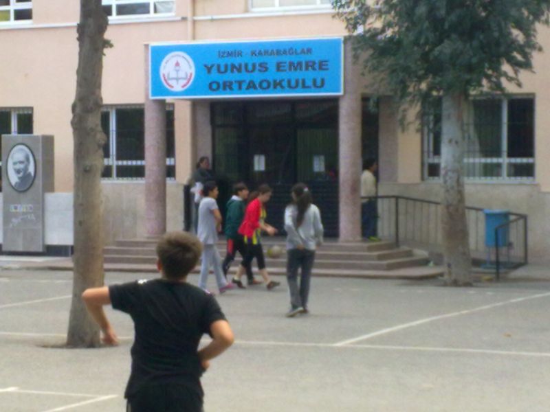 Yunus Emre Ortaokulu 