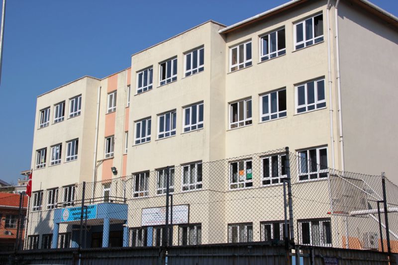 Bahçelievler Ortaokulu 