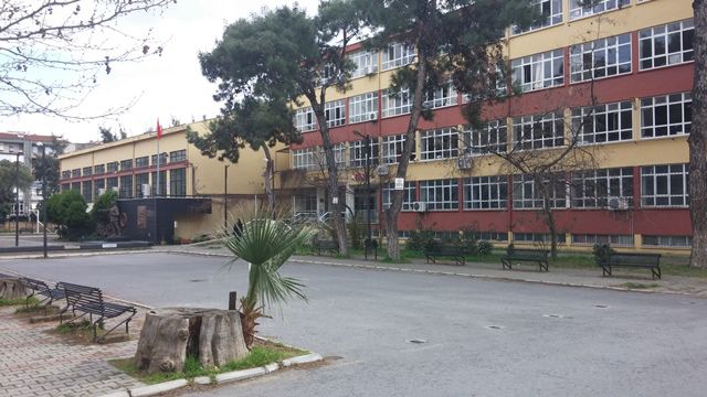 Karşıyaka Lisesi 