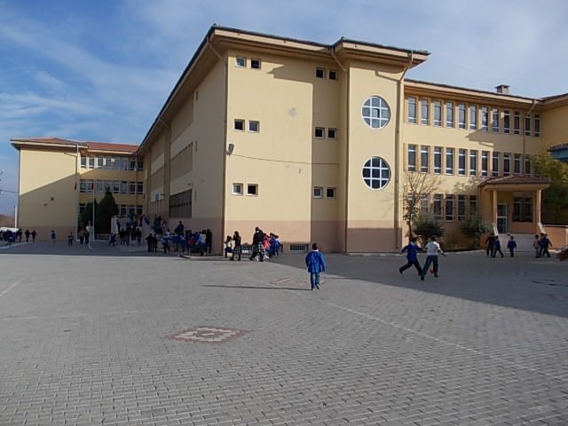 Kemalpaşa 75.yıl Ortaokulu 