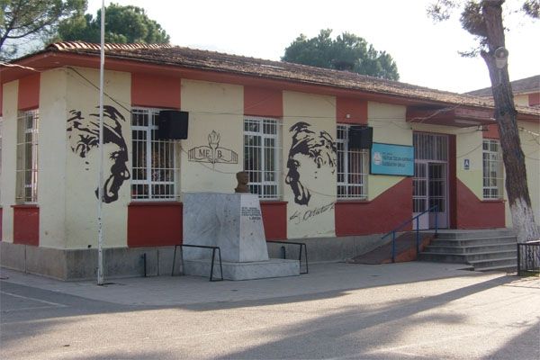 Yiğitler Özcan Katrancı Ortaokulu 