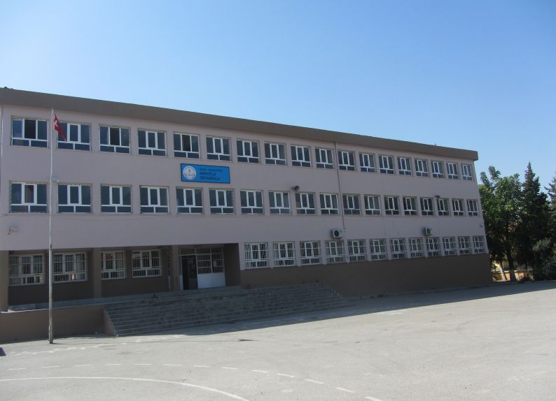 Armutlu Ortaokulu 