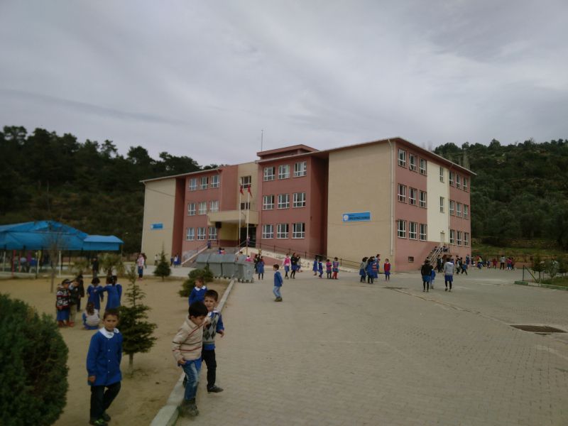 Çayağzı Ortaokulu 