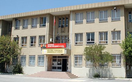 Turgut Reis İlkokulu 