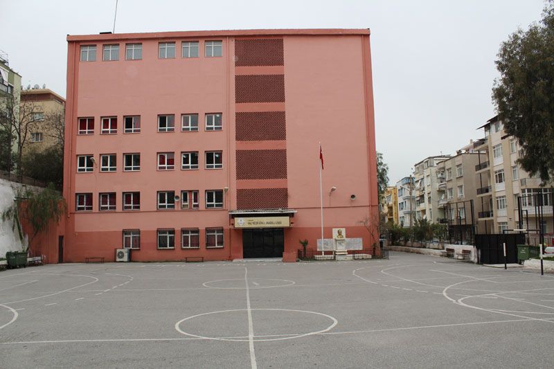 Vali Vecdi Gönül Anadolu Lisesi 