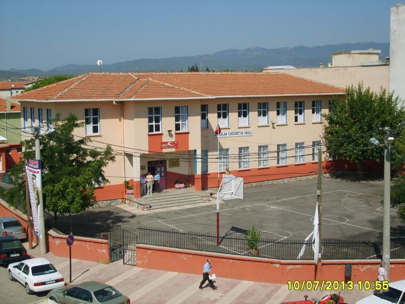 Alpaslan İlkokulu 