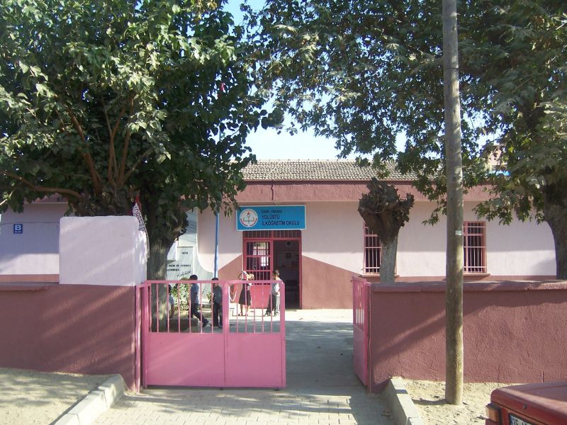 Yolüstü İlkokulu 