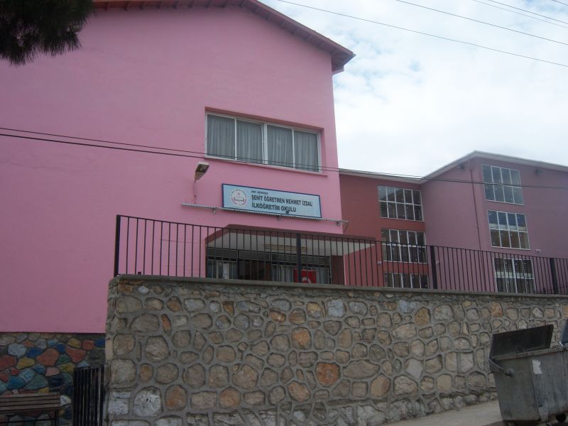 Şehit Öğretmen Mehmet İzdal İlkokulu 