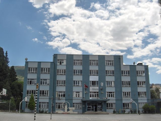 Şehit Albay İbrahim Karaoğlanoğlu Anadolu Lisesi 