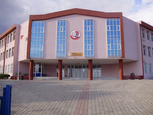 İzmir Cengiz Aytmatov Sosyal Bilimler Lisesi 