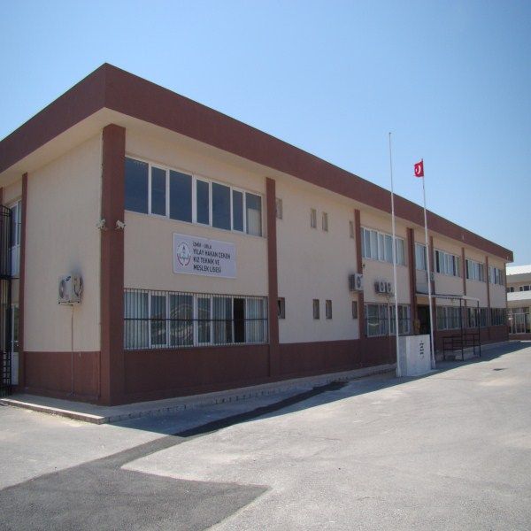 Urla Yılay Hakan Çeken Mesleki Ve Teknik Anadolu Lisesi 