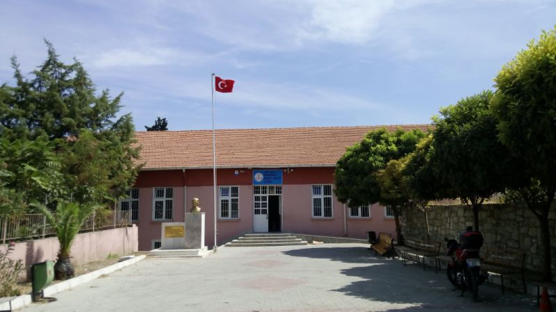 Urla Anadolu İmam Hatip Lisesi 