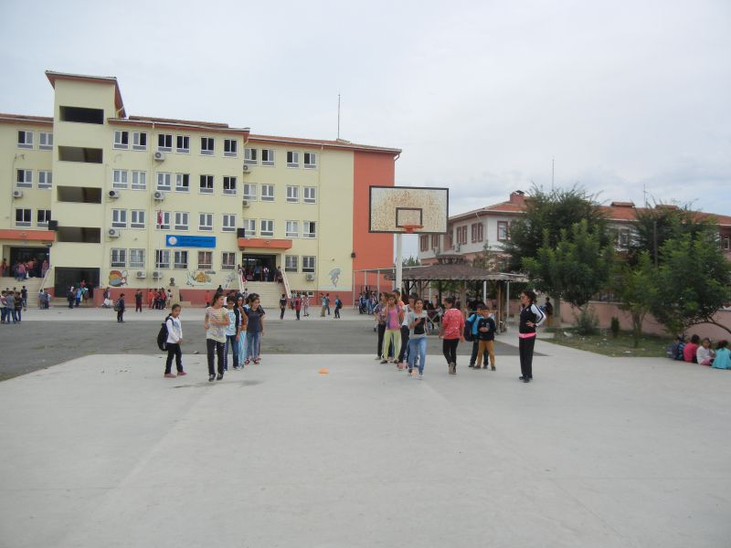 Şehit Zafer Oluk Ortaokulu 