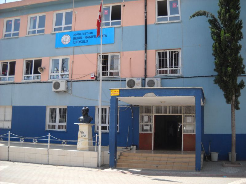 Bekir Hanife Akata İlkokulu 
