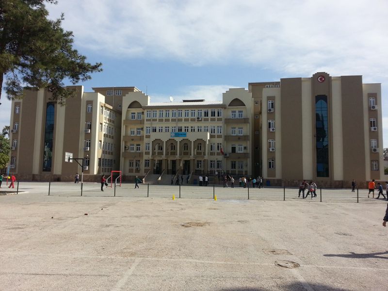Akkapı Şehit Kemal Yüzgeç Ortaokulu 