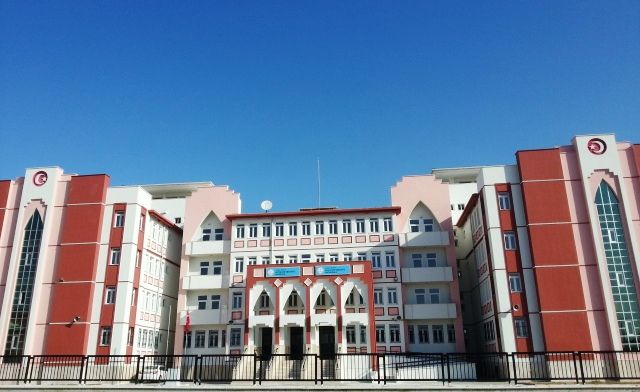 Aliya İzzet Begoviç Ortaokulu 