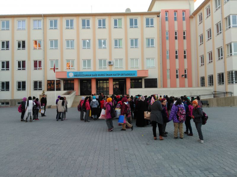 Bediüzzaman Said Nursi İmam Hatip Ortaokulu 