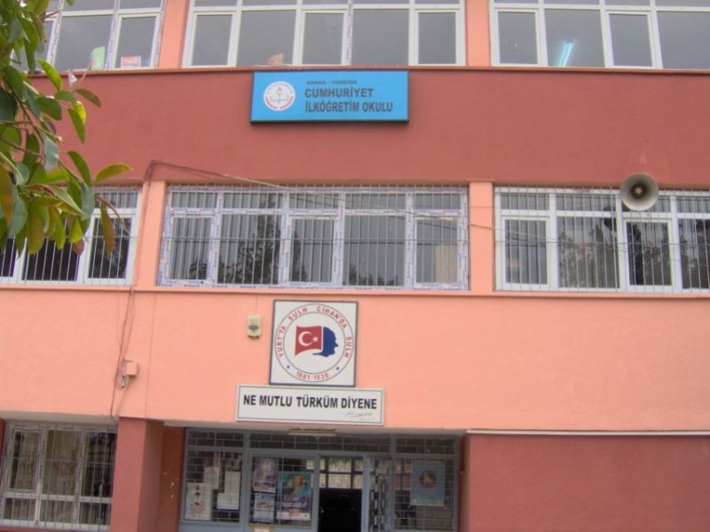 Cumhuriyet İlkokulu 