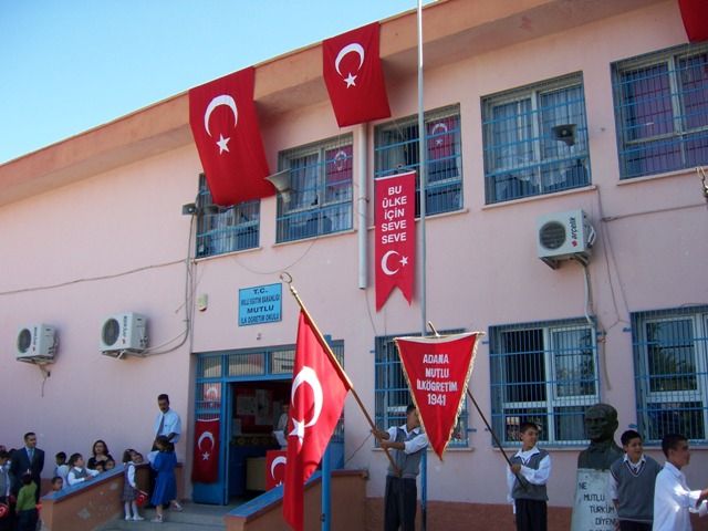 Mutlu İlkokulu 