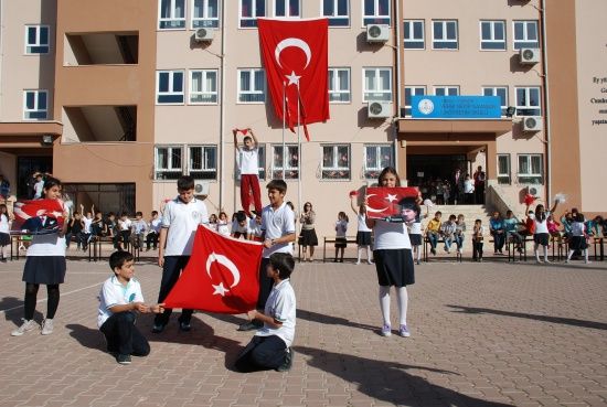 Vehbi Necip Savaşan İlkokulu 