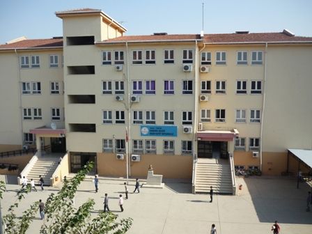Sabancı Ailesi İmam Hatip Ortaokulu 