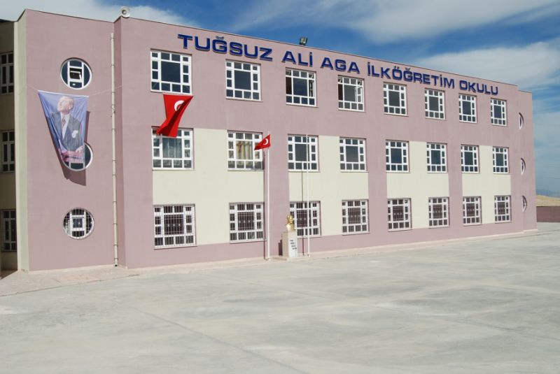 Tuğsuz Ali Ağa Ortaokulu 