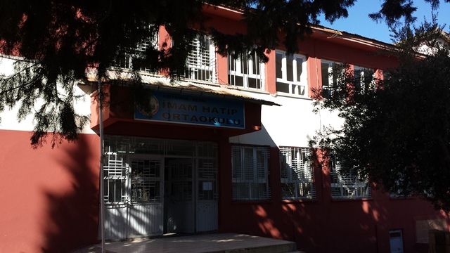 Besni İmam Hatip Ortaokulu 