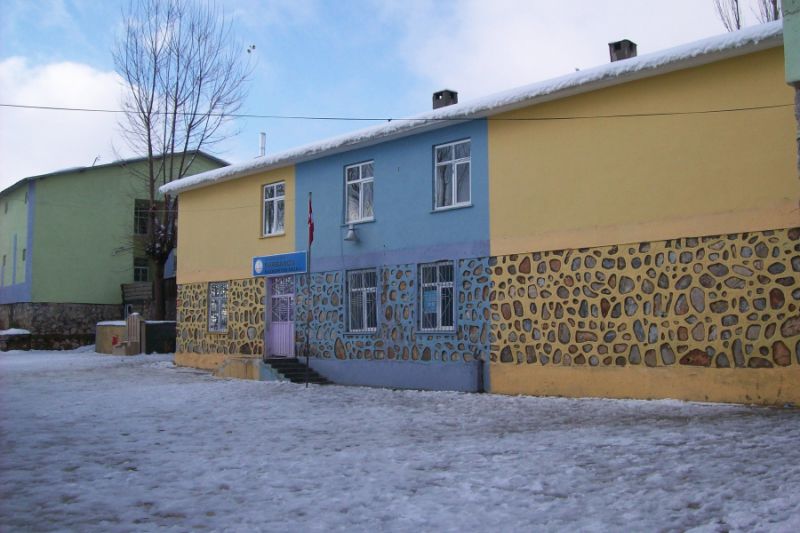 Barbaros İlkokulu 